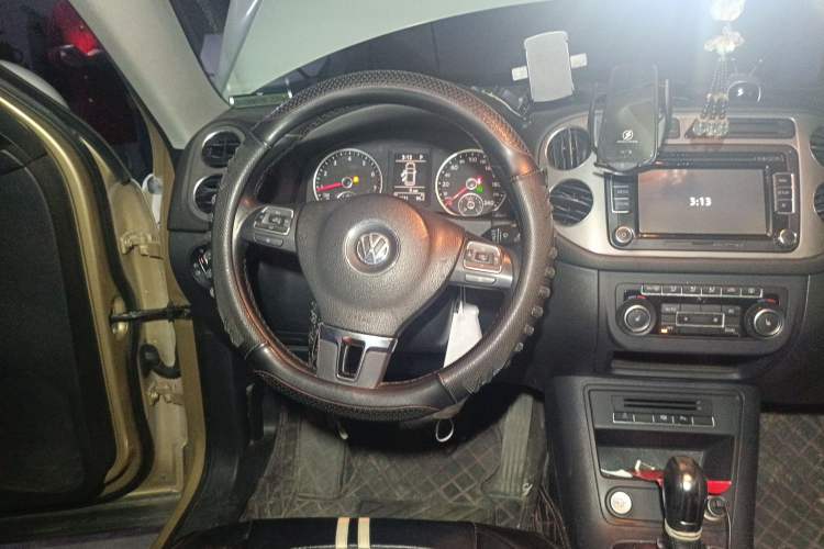 Used Volkswagen Tiguan 2012 1.8TSI Automatic All-Wheel Drive Elite Edition Steering Wheel