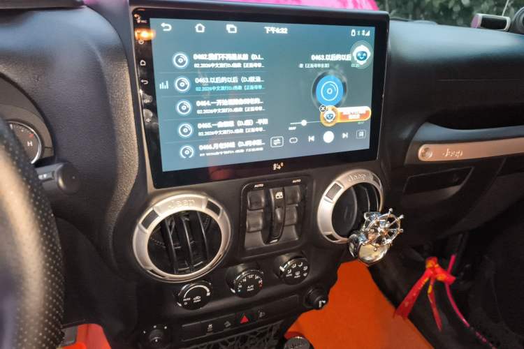 Used Jeep Wrangler 2011 3.8L Sahara Four-Door Edition Audio And AC Panel