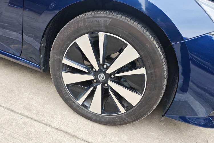 Used Nissan Teana 2020 2.0T XL Upper AD1 Smart Navigation Edition Right Front Wheel Hub