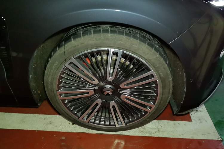 Used Nio ET9 2025 100kWh First-Edition Limited Edition Right Front Wheel Hub