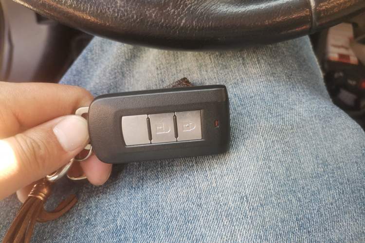 Used Mitsubishi Outlander 2013 2.4L 4x4 Luxury Navigation Edition 5 Seats