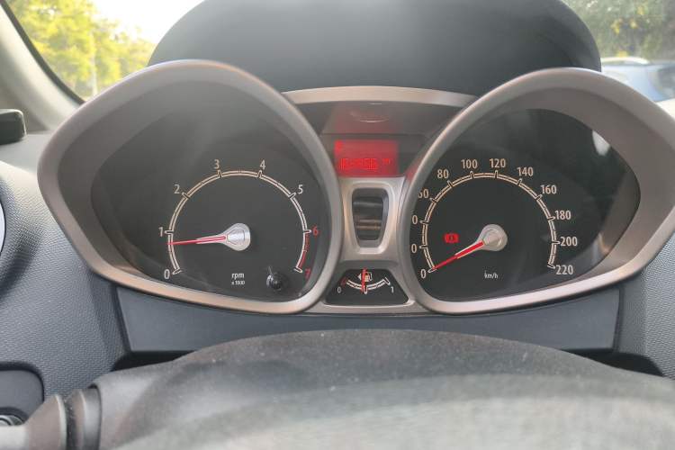 Used Ford Fiesta 2010 Hatchback 1.5L Automatic Limited Edition "Guangmang"
