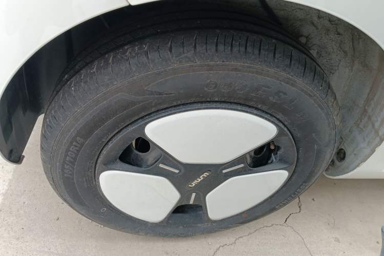 Used CHANGAN NEVO Lumin 2024 205km Orange Wind Edition Right Rear Wheel Hub