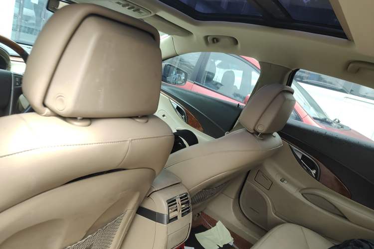 Used Buick LaCrosse 2011 2.4L SIDI Luxury Edition Headliner