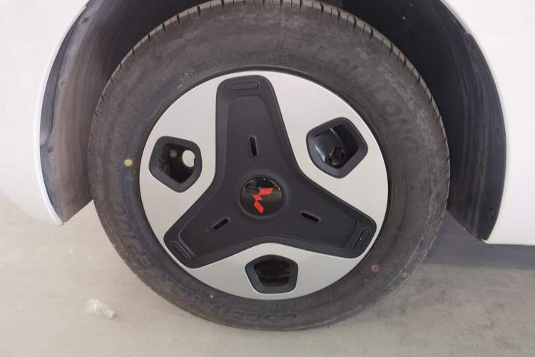 Used Wuling Zhiguang New Energy 2025 Comfort Model Exterior 4