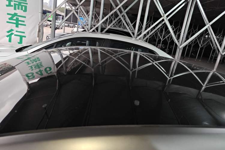 Used XPeng P7 2022 670N+ Roof