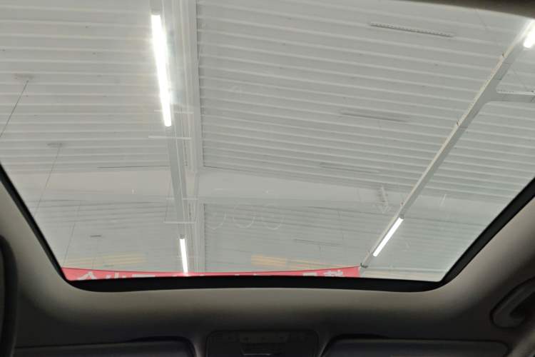 Used Mercedes-Benz C-Class 2017 Facelift C 200 L Sport Edition Headliner