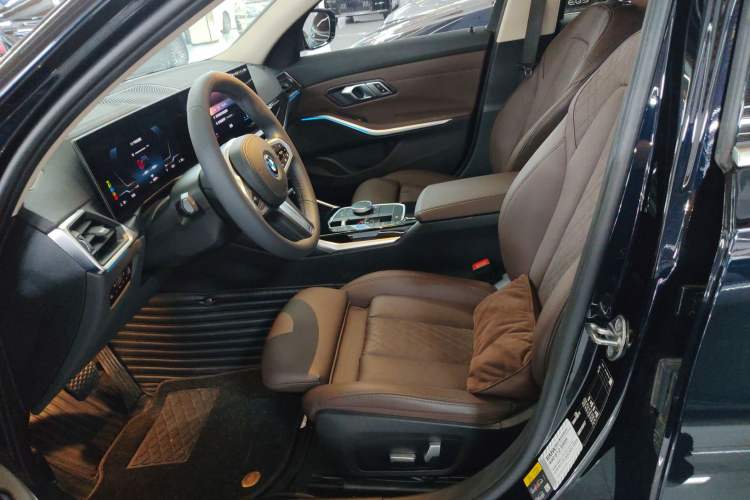 Used BMW i3 2022 eDrive 35 L Left Front Seat