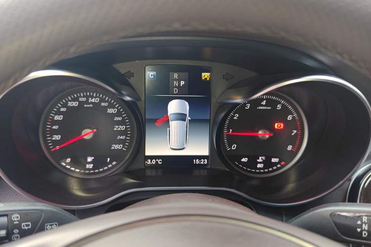 Used Mercedes-Benz GLC 2019 GLC 260 L 4MATIC Dynamic Model Instrument Cluster