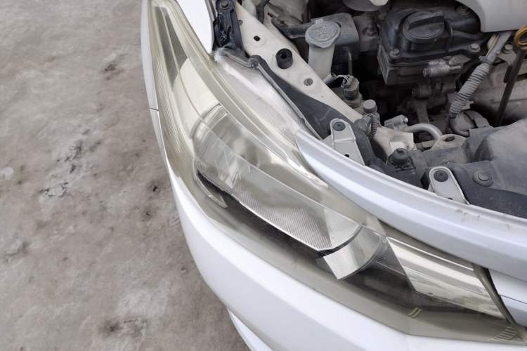 Used Toyota Vios 2014 1.3L Automatic Standard Edition Right Front Headlight