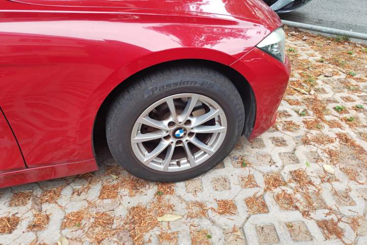 Used BMW 3 Series 2013 316i Active Edition Right Front Wheel Hub