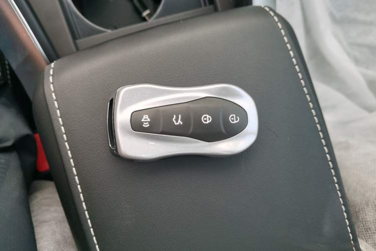 Used Farizon FX 2021 1.8T Smart Connect 5-Seater
