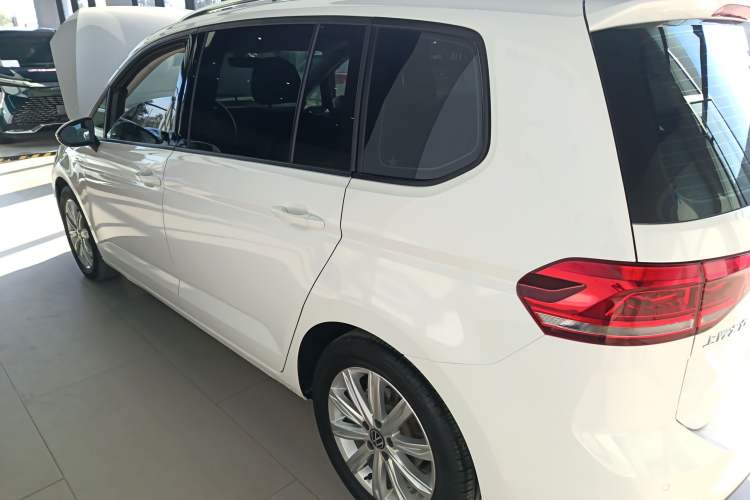 Used Volkswagen Touran 2021 Touran L 280TSI DSG Comfort Edition 7 Seats