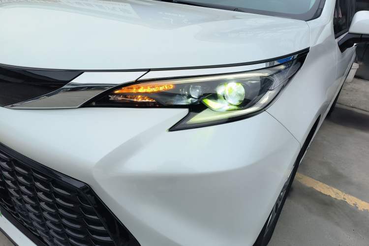 Used Toyota SIENNA 2021 2.5L Hybrid Comfort Edition