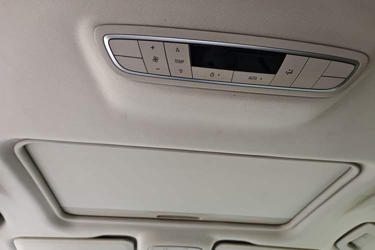 Used Buick GL8 2018 ES 28T Comfort Model China VI Standard Headliner