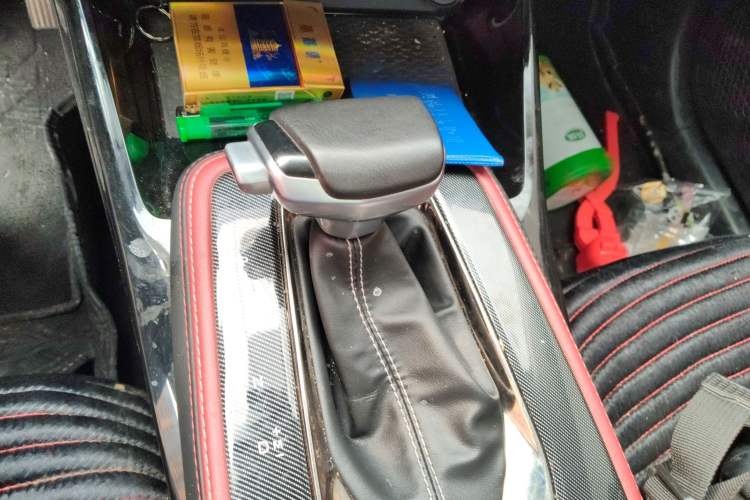 Used CHANGAN OSHAN X5 2021 1.5T DCT Prestige Edition Gear Lever