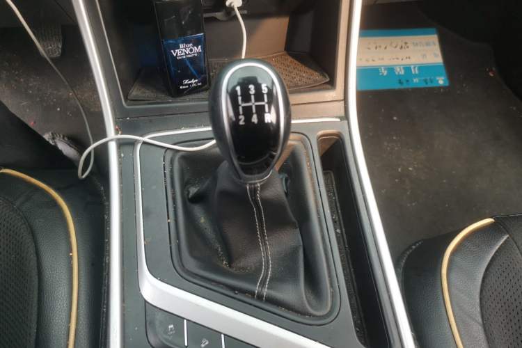 Used Geely Auto Vision X6 2018 1.8L Manual 4G Connect Luxury Edition Gear Lever