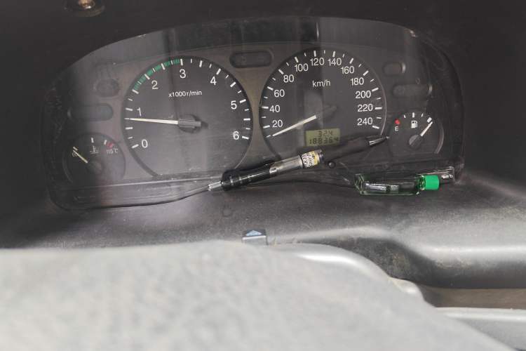 Used Ford Classic Transit 2013 2.8T Diesel Ice White Logistics Vehicle Long Wheelbase Mid-Roof – JX493ZLQ3A