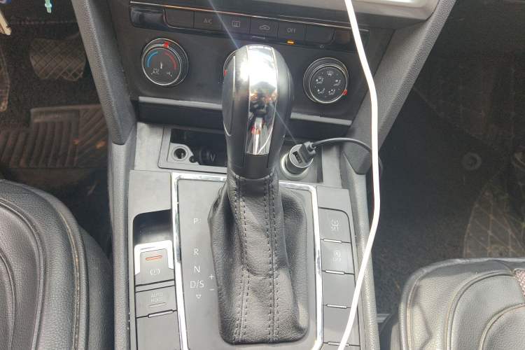 Used Volkswagen Lamando 2019 230TSI DSG Fashion Edition China VI
