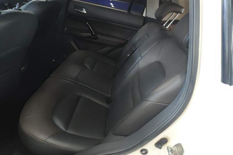 Used GAC Trumpchi GS4 2017 200T G-DCT Two-Wheel Drive Elite Edition
