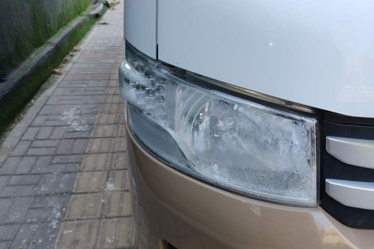 Used Foton Scenic G7 2017 2.0L Short-Wheelbase Commercial Van High-Roof 2-Seater 4Q20M