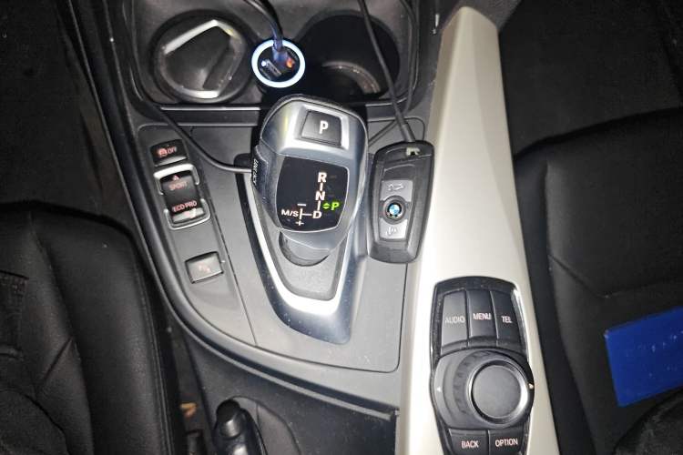 Used BMW 3 Series GT 2016 320i Fashion Model Gear Lever