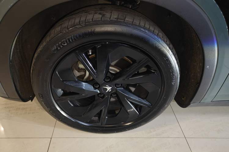 Used ARCFOX Alpha S 2023 525E Forest Edition 175kW Exterior 4