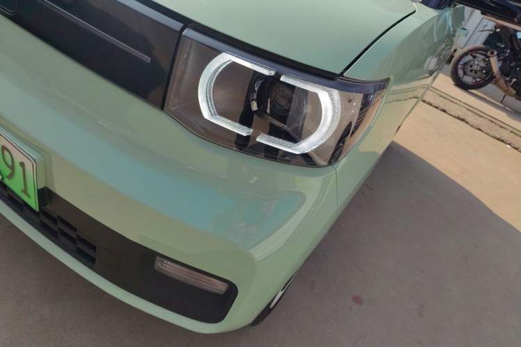 Used Wuling Hongguang MINIEV 2022 Macaron Premium Model – Lithium Iron Phosphate Left Front Headlight