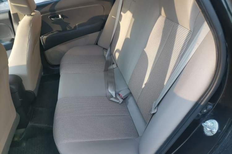 Used Hyundai Celesta 2015 1.6L Manual Comfort Model
