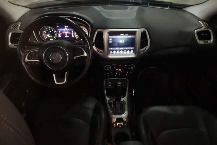 Used Jeep Compass 2017 200T Automatic Family Edition