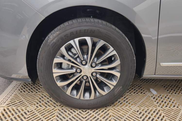 Used Buick GL8 2021 Land Cruiser Executive Class 652T Smart Luxury Model