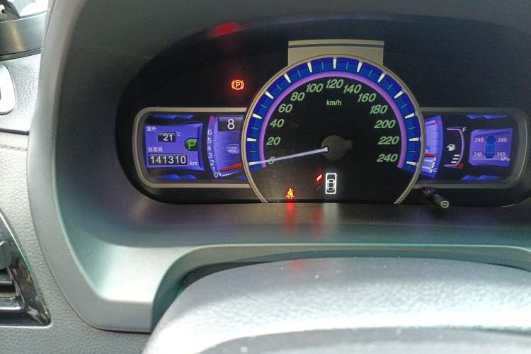 Used BYD S7 2015 2.0T Automatic Prestige Model Odometer Close Up