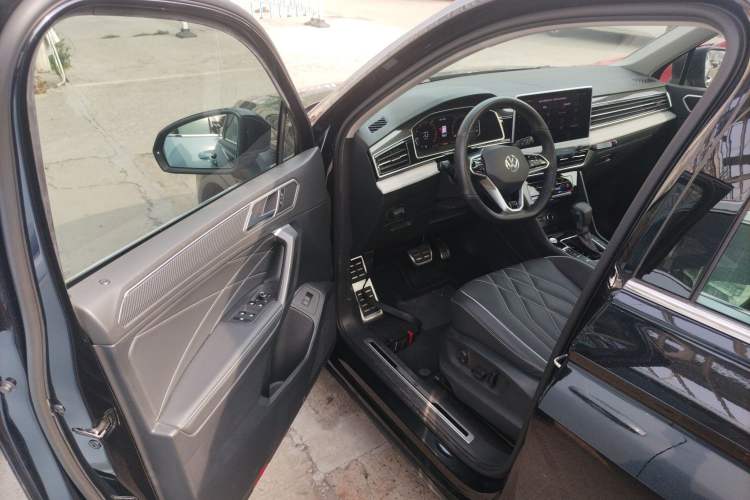 Used Volkswagen Tiguan L 2022 330TSI Automatic Two-Wheel Drive R-Line Enhanced Edition Driver Seat