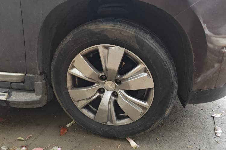 Used Peugeot 2008 2014 1.6L Manual Fashion Edition