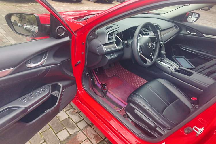 Used Honda Civic 2019 220TURBO CVT Dynamic Edition China VI Driver Seat