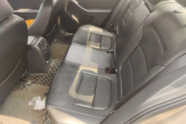 Used Volkswagen Sagitar 2014 Revised Version 1.6L Automatic Leading Edition Left Rear Seat