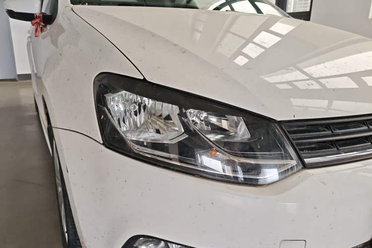 Used Volkswagen Polo 2014 1.6L Automatic Comfort Edition Right Front Headlight