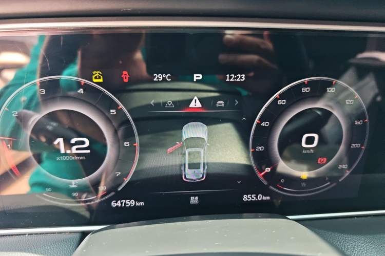 Used Hongqi HS5 2022 Revised Version 2.0T Smart Connect Flagship Edition Instrument Cluster