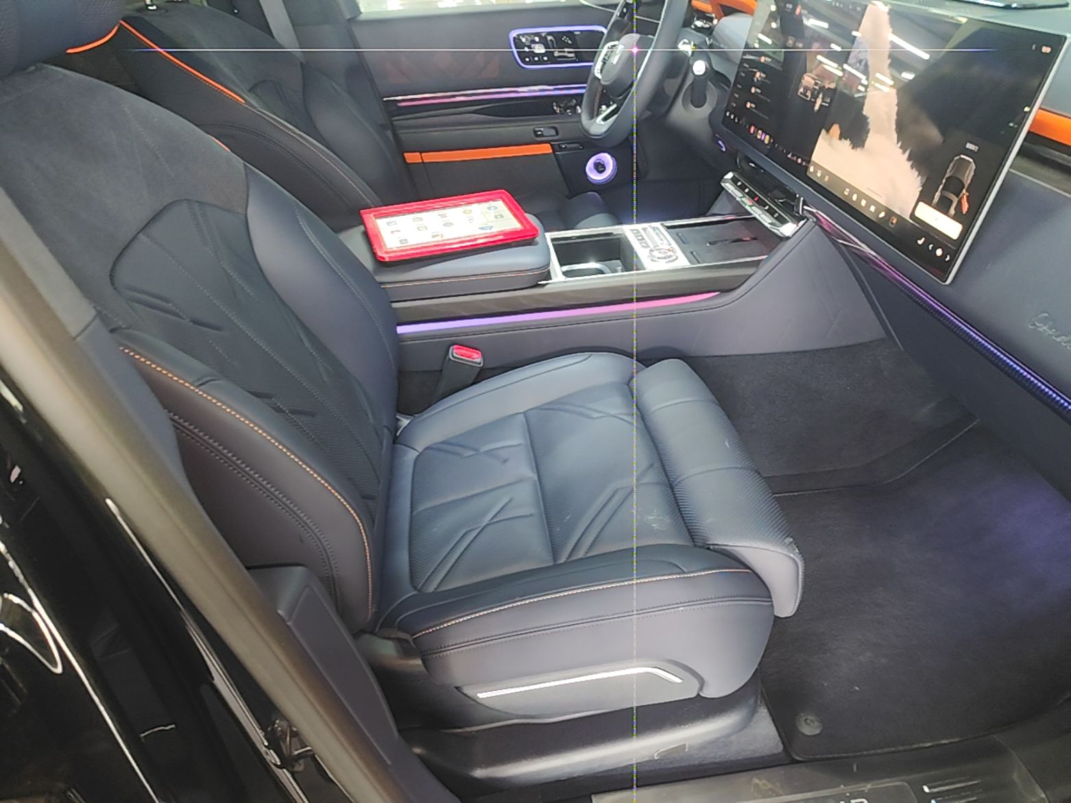 Zeekr 9X 2025 Moon Black Edition 70kWh — снимка 19