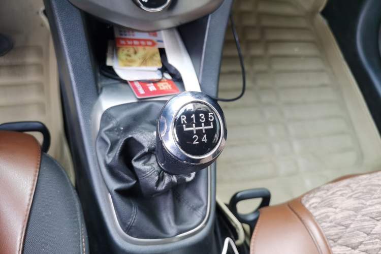 Used Chevrolet Aveo Sonic 2011 Sedan 1.6L Manual Transmission SX