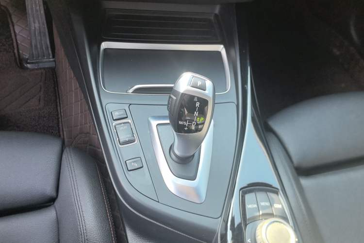 Used BMW 2 Series 2019 225i Convertible Coupe Sports Design Package