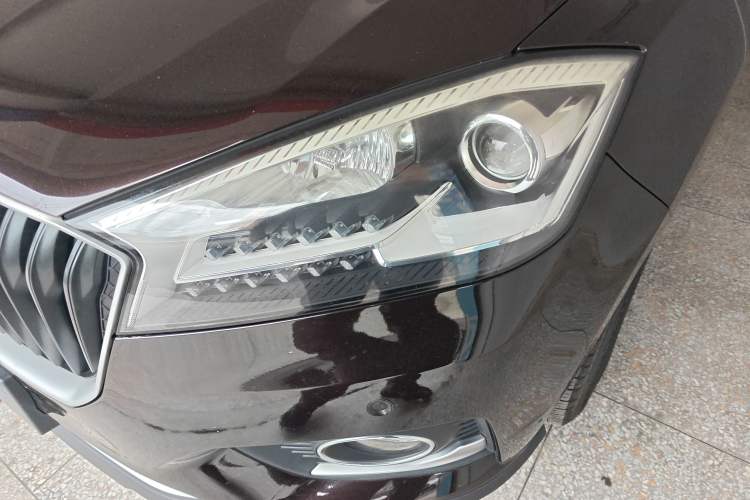 Used BORGWARD BX7 2016 28T Four-wheel Drive Luxury Edition 5 Seats
