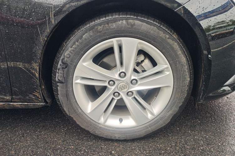 Used Buick Regal 2019 20T Elite Version China VI Standard Right Front Wheel Hub