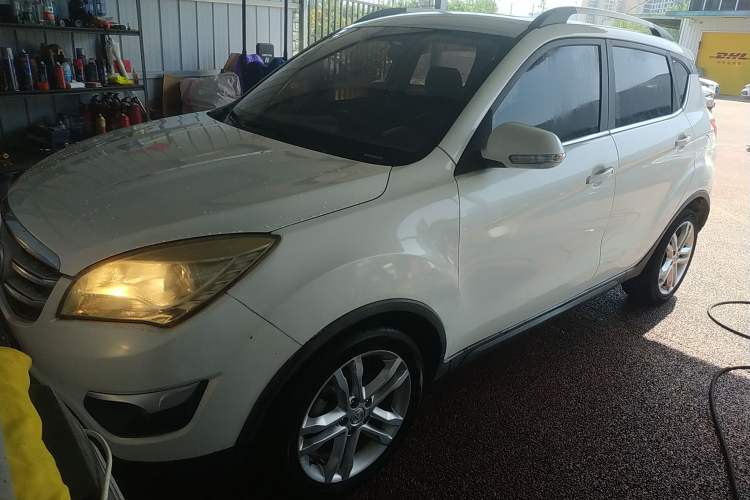Used CHANGAN CS35 2016 1.6L Automatic Luxury Model China IV Standard