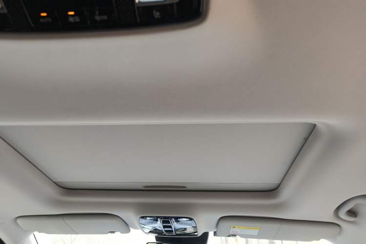 Used Roewe iMAX8 2022 400TGI Prestige Edition