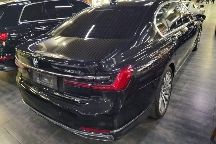 Used BMW 7 Series 2021 740Li Leading Edition Luxury Package
