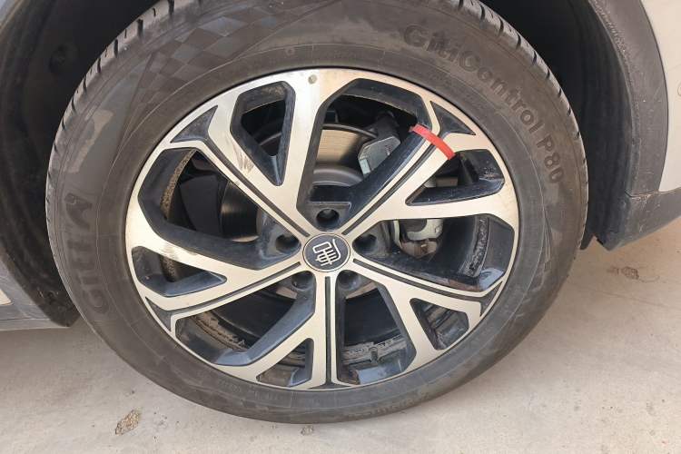 Used BYD Tang New Energy 2025 Intelligent Driving Version DM-i 115KM Prestige Edition Right Front Wheel Hub