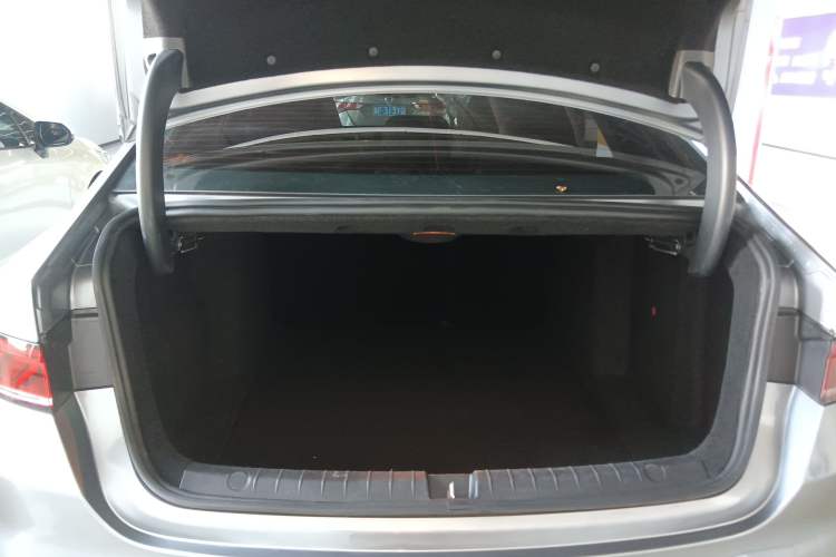 Used BYD Qin PLUS 2024 Honor Edition EV 420KM Leading Model
