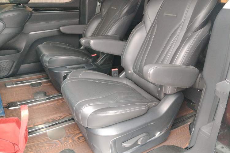 Used SAIC MAXUS G20 2021 PLUS 2.0T Gasoline Automatic Luxury Edition