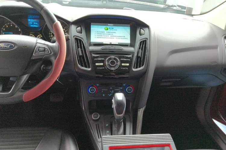 Used Ford Focus 2015 Hatchback 1.6L Automatic Fashion Edition Audio And AC Panel